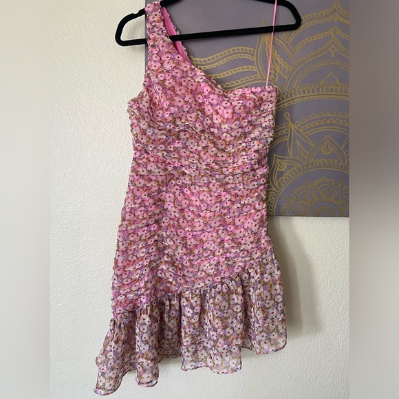 ASTR THE LABEL One Shoulder Ruched Mini - Picture 3 of 10